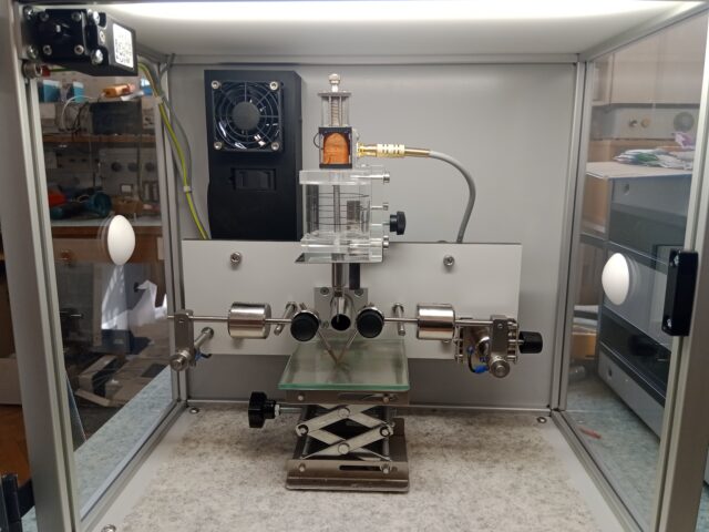 tracking test apparatus